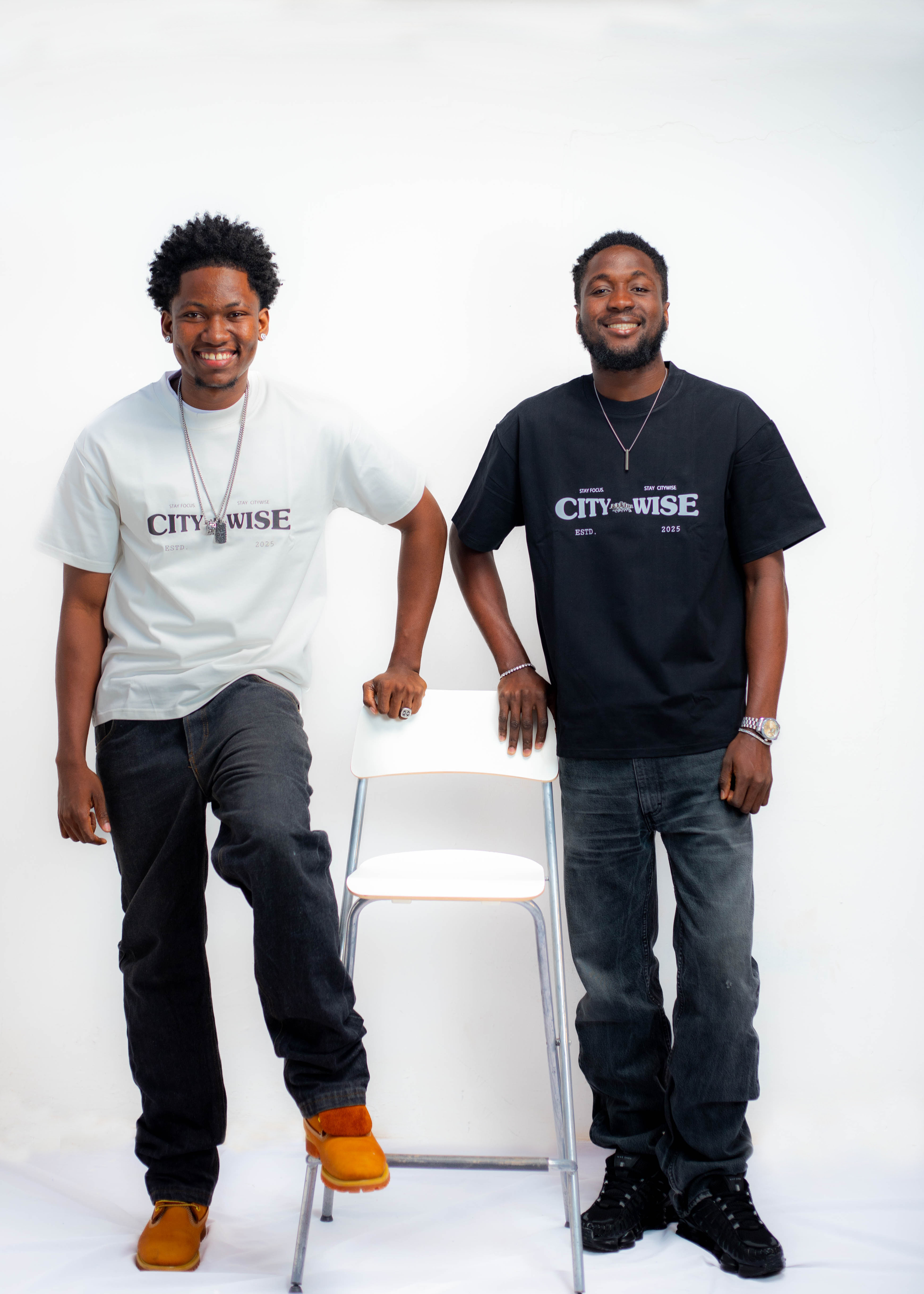 THE BADGE T-SHIRT - Gallery Image 1